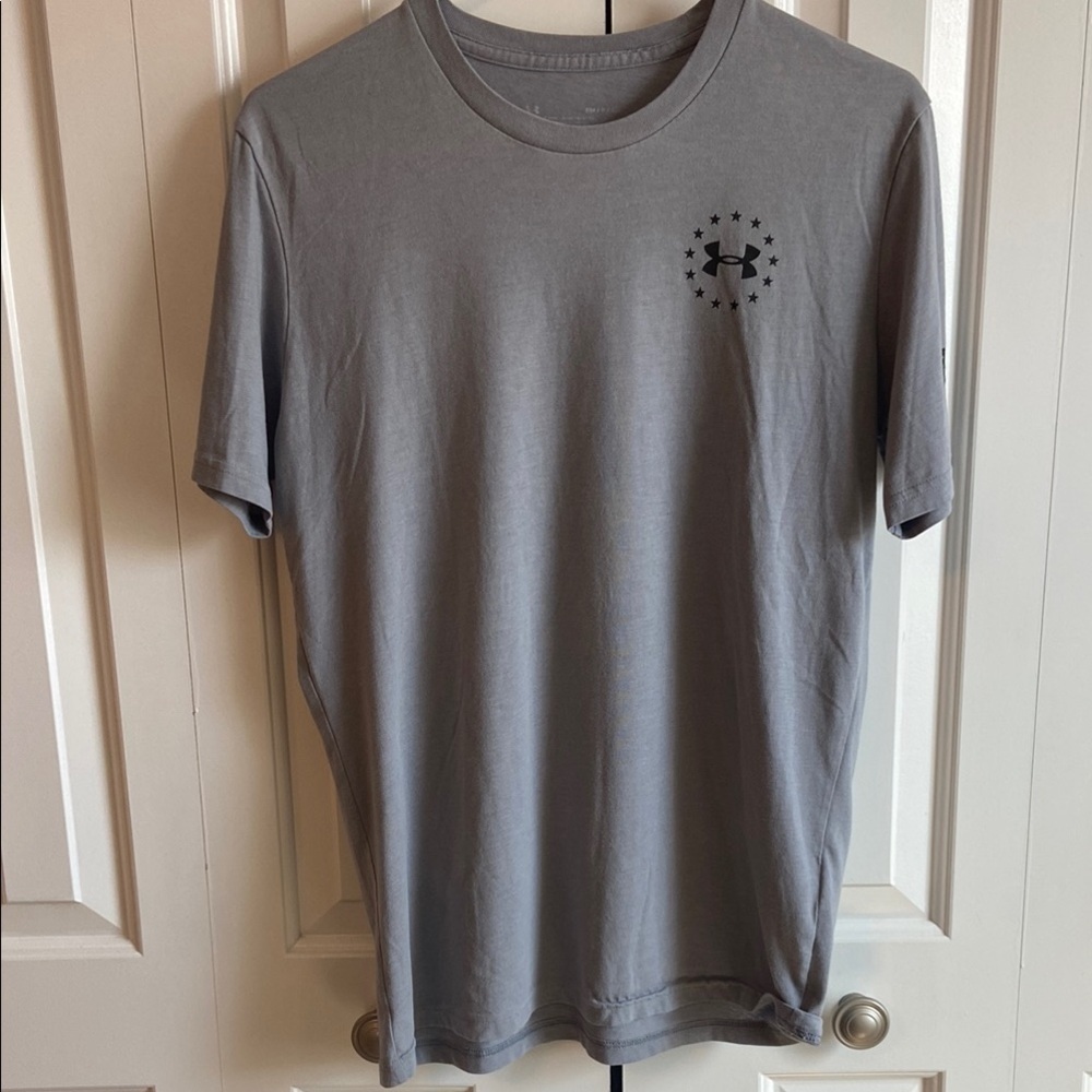Under Armour Gray Short Sleeve Tee